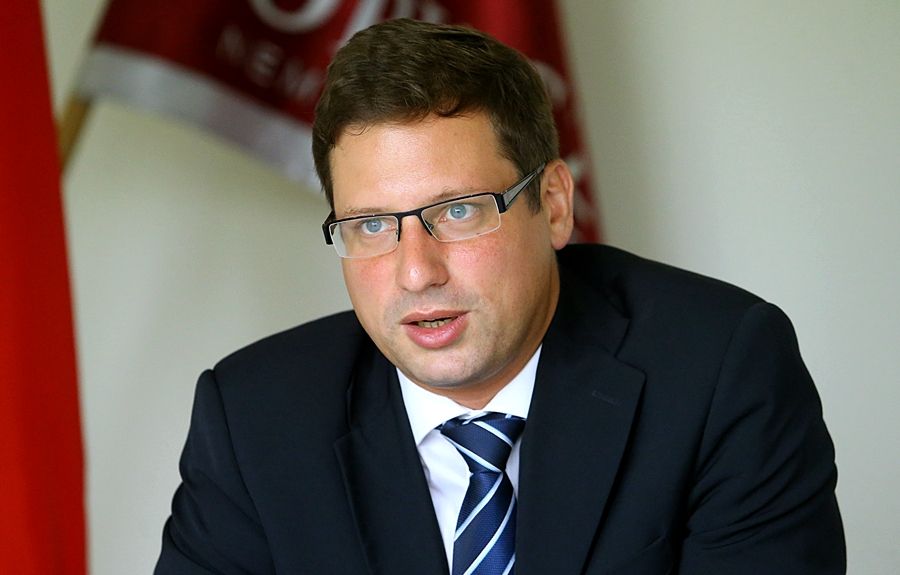 Gulyás Gergely már annak is örül, hogy Szent István tiszteletében más pártok egyetértenek velük 