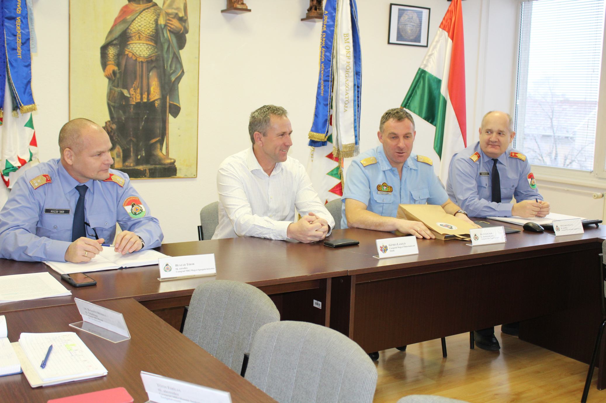 A megyében élők biztonsága az első - Csongrád megyei közgyűlés elnöke ellátogatott a katasztrófavédelemhez