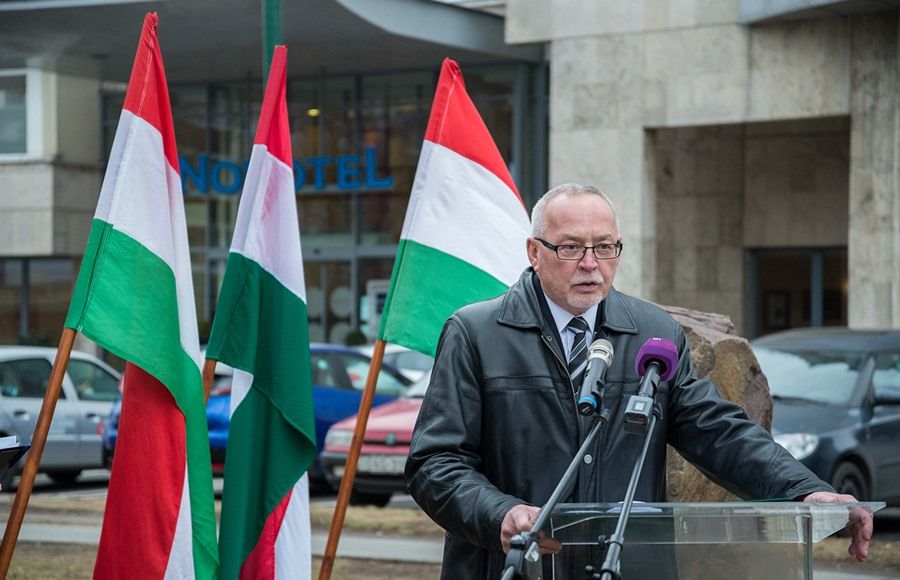 Pontot kell tenni Csongrád megye és Szeged szocialista múltjára